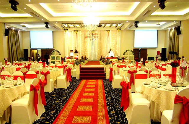 BST GHÊ TIỆC CƯỚI 